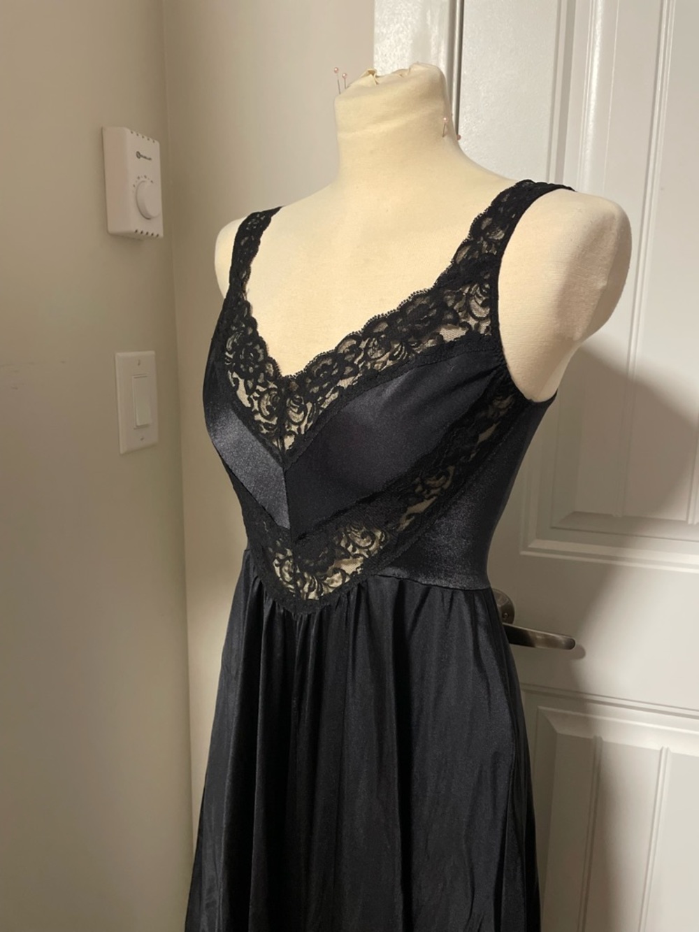 Vintage floor length slip xs/s - Picture 2 of 8